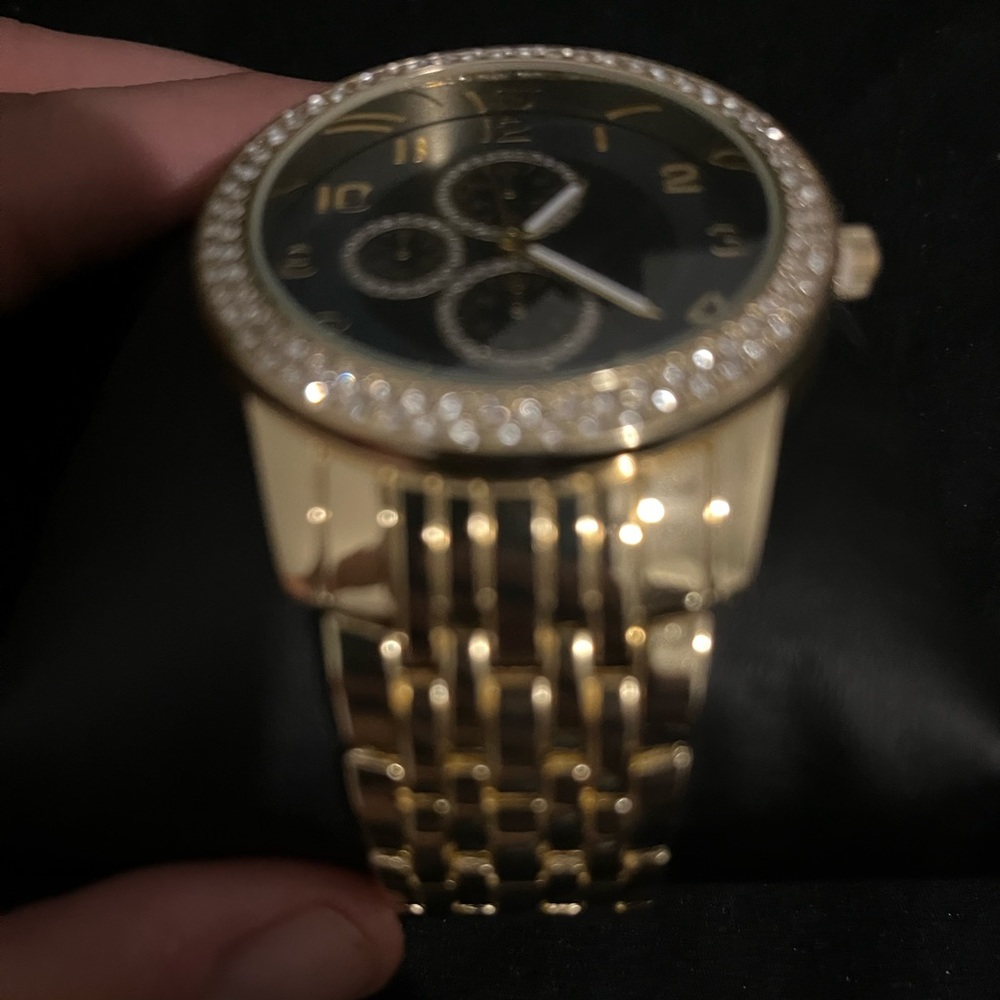 Watch - Picture 2 of 5